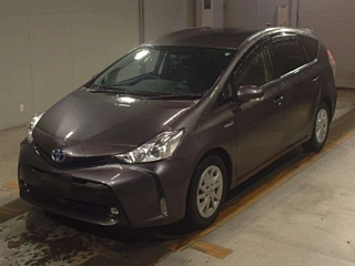 TOYOTA PRIUS ALPHA 2015