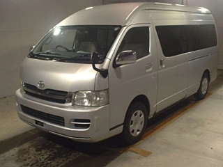 TOYOTA HIACE 2010