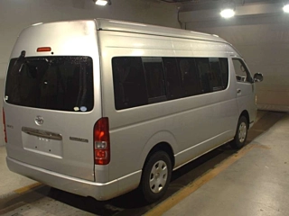 TOYOTA HIACE 2010