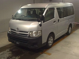 TOYOTA HIACE 2011