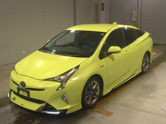 TOYOTA PRIUS 2017
