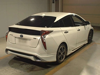 TOYOTA PRIUS 2016