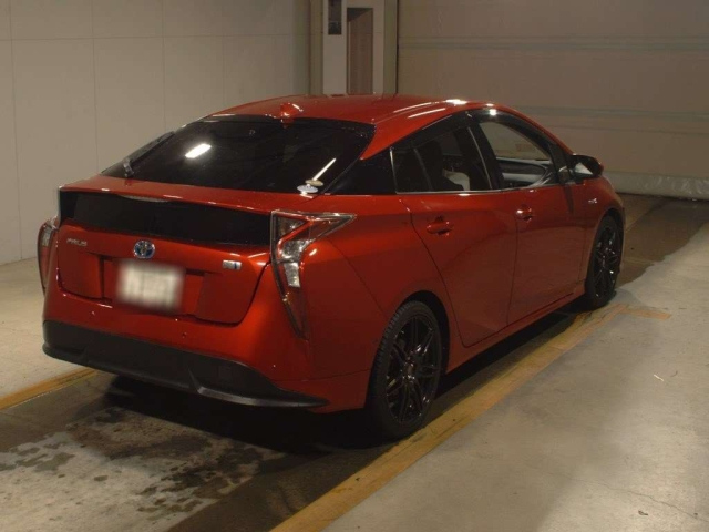TOYOTA PRIUS 2016