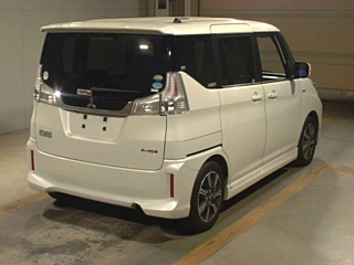 MITSUBISHI DELICA D2 2020