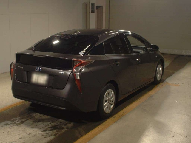 TOYOTA PRIUS 2016