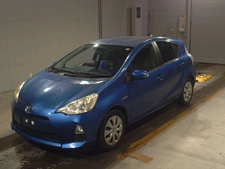 TOYOTA AQUA 2013