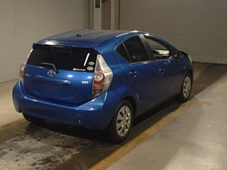 TOYOTA AQUA 2013