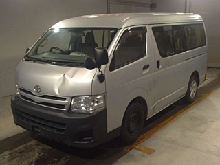 TOYOTA HIACE 2011