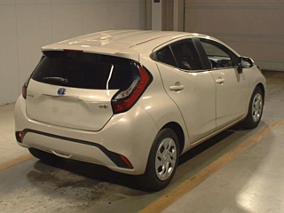 TOYOTA AQUA 2022