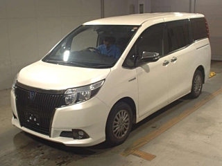TOYOTA ESQUIRE 2017