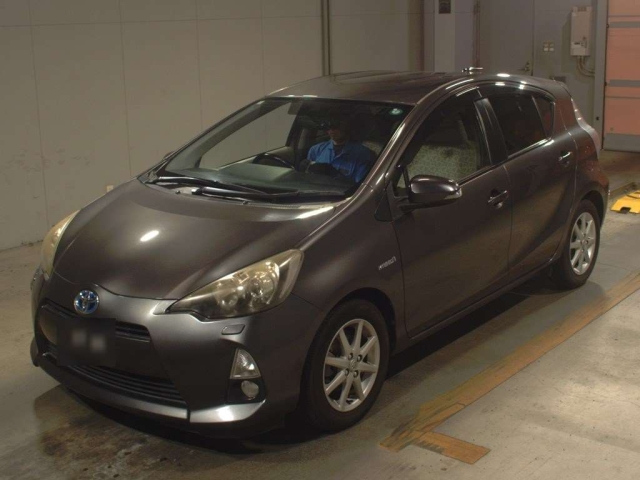 TOYOTA AQUA 2012