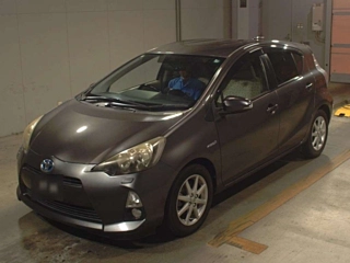 TOYOTA AQUA 2012