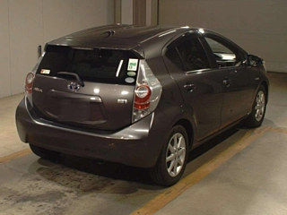 TOYOTA AQUA 2012