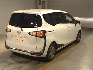 TOYOTA SIENTA 2021
