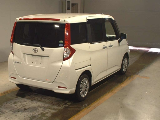 TOYOTA ROOMY 2019