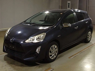 TOYOTA AQUA 2015