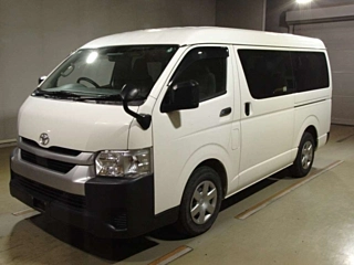 TOYOTA HIACE 2021