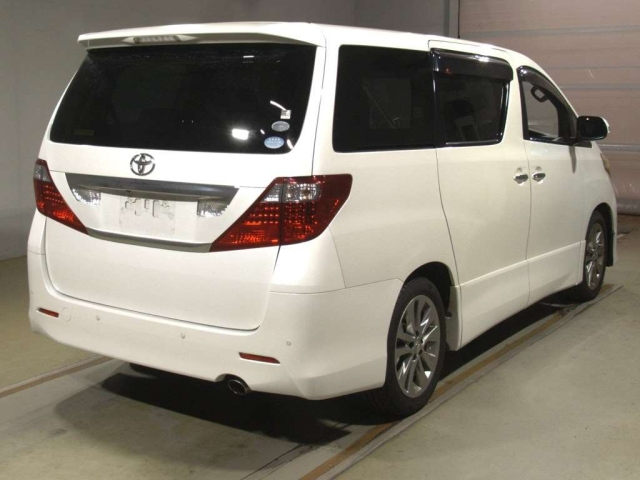 TOYOTA ALPHARD 2011