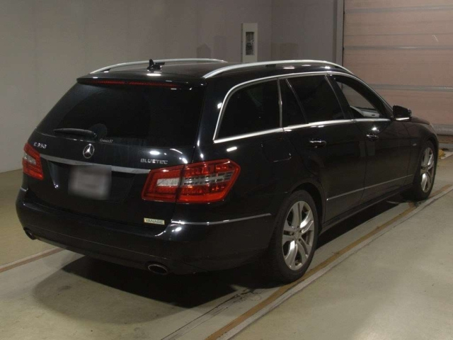 MERCEDES BENZ E CLASS WAGON 2011