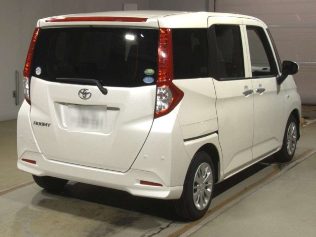 TOYOTA ROOMY 2020