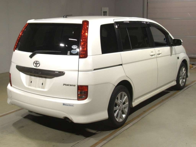TOYOTA ISIS 2009