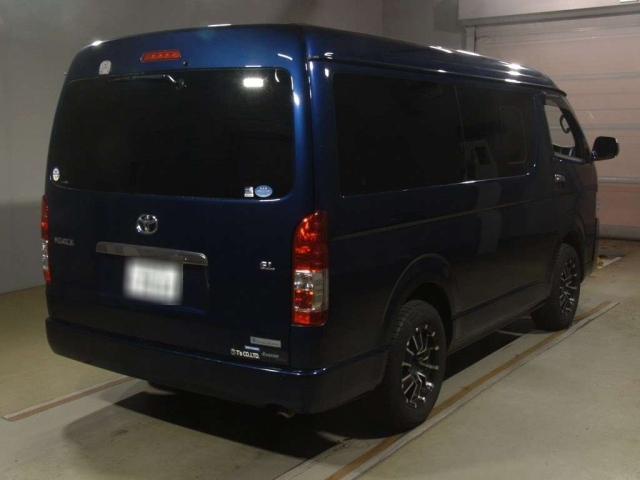 TOYOTA HIACE 2016