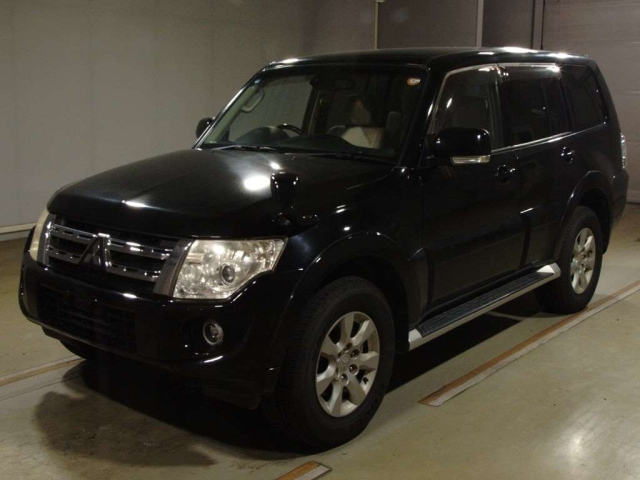 MITSUBISHI PAJERO 2012