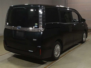 TOYOTA VOXY 2014