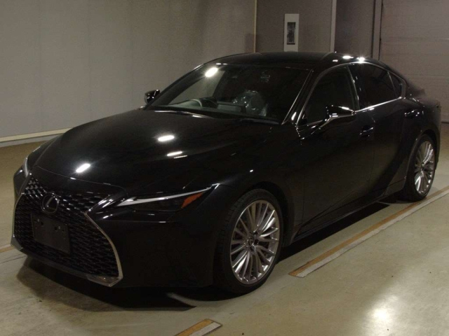LEXUS IS 2022