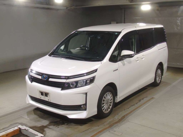 TOYOTA VOXY 2016