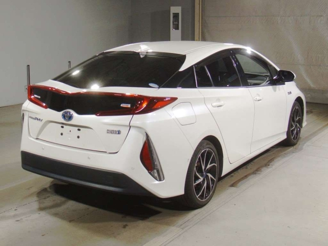 TOYOTA PRIUS PHV 2018