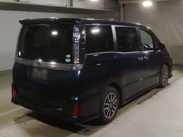TOYOTA VOXY 2015