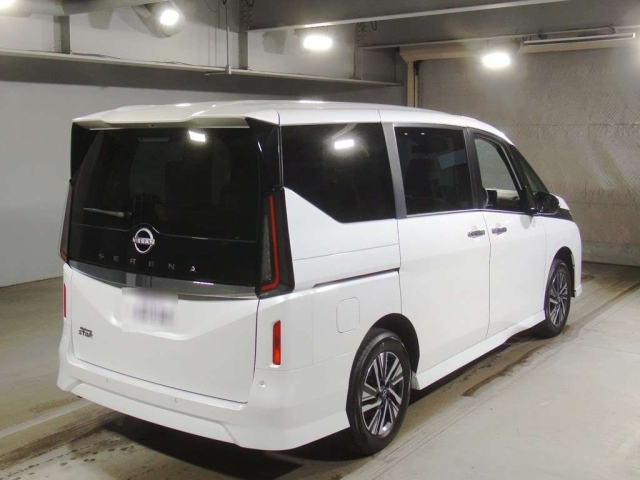 NISSAN SERENA 2025