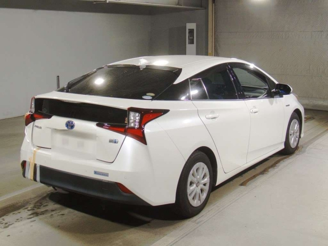 TOYOTA PRIUS 2019
