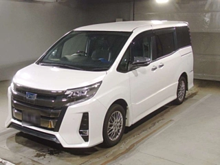 TOYOTA NOAH 2021