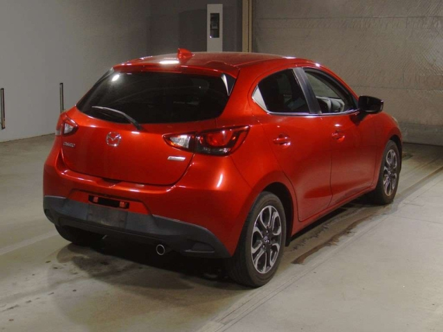 MAZDA DEMIO 2016