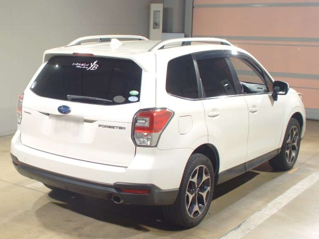 SUBARU FORESTER 2015