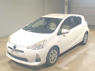TOYOTA AQUA 2013
