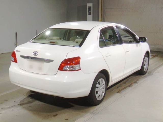 TOYOTA BELTA 2010