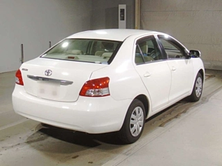 TOYOTA BELTA 2010