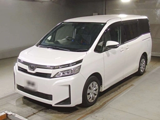 TOYOTA VOXY 2019