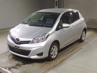 TOYOTA VITZ 2014