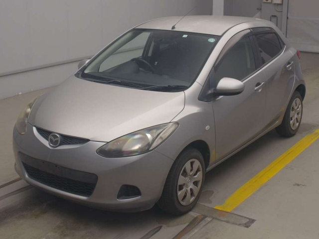 MAZDA DEMIO 2010