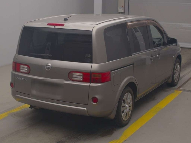 NISSAN LAFESTA 2010