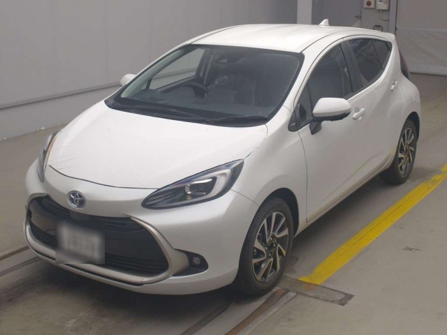 TOYOTA AQUA 2025