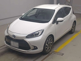 TOYOTA AQUA 2025
