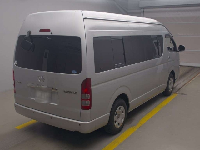 TOYOTA HIACE 2013