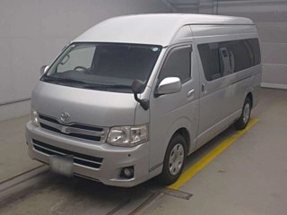 TOYOTA HIACE 2013