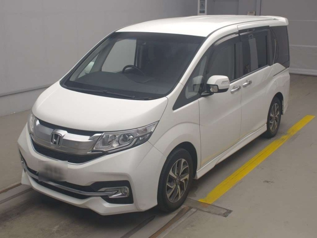 HONDA STEP WAGON 2016