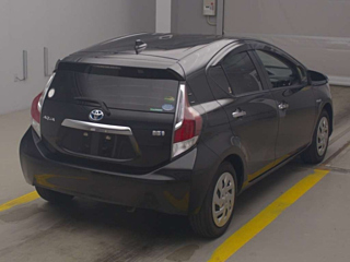 TOYOTA AQUA 2016